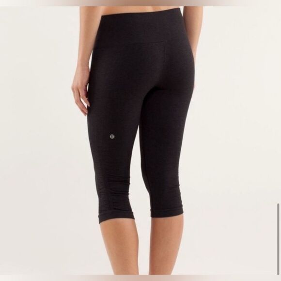 Lululemon cropped leggings - Picture 1 of 5